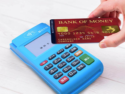 拉卡拉 POS機怎么樣？操作的時候簡單嗎？