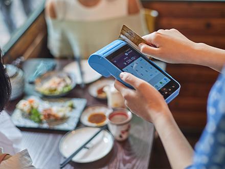 拉卡拉POS機(jī)怎么樣？實(shí)用性強(qiáng)，高效，便捷，安全！