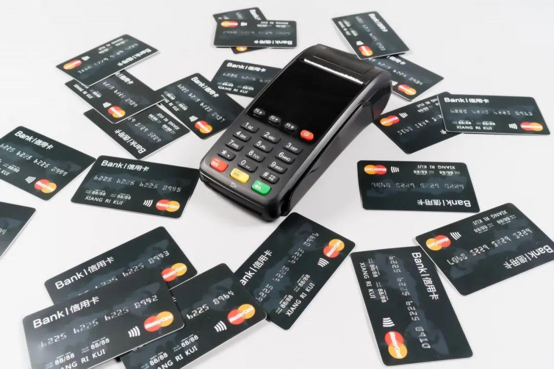 pos機(jī)加盟會(huì)員寶和拉卡拉哪個(gè)好？